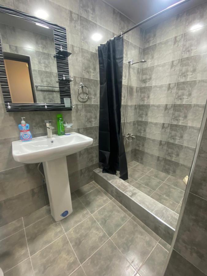 2 Cosy Apartment In Townhouse Near Airport Evn Geghanist  Exterior photo